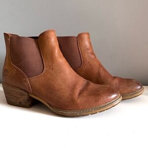 Timberland Tan Chelsea Boots - Leather with Elastic Sides Size 9 EUC